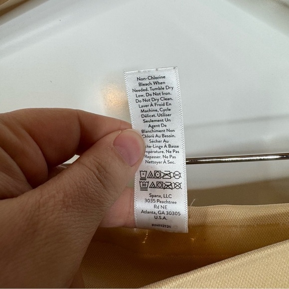 Assets by Spanx Remarkable Results High Waist Mid Thigh Body Shaper Size Xlarge - Picture 4 of 5